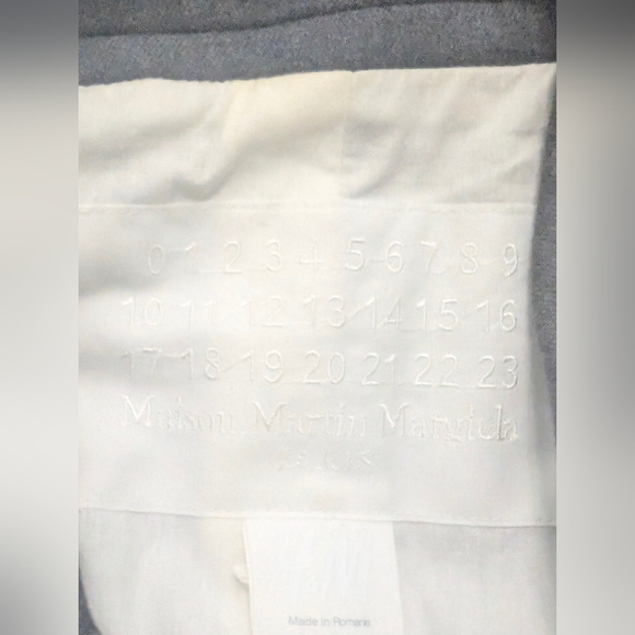 *Maison Martin Margiela for H&M Grey Blazer, 38R - Picture 13 of 13